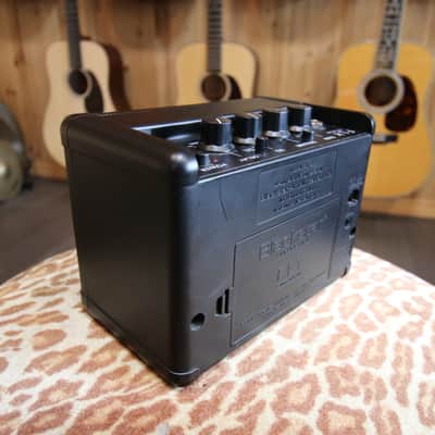 Blackstar Fly 3 3-Watt 1x3" Battery-Powered Mini Guitar Combo 2014 - Present - Black image 3