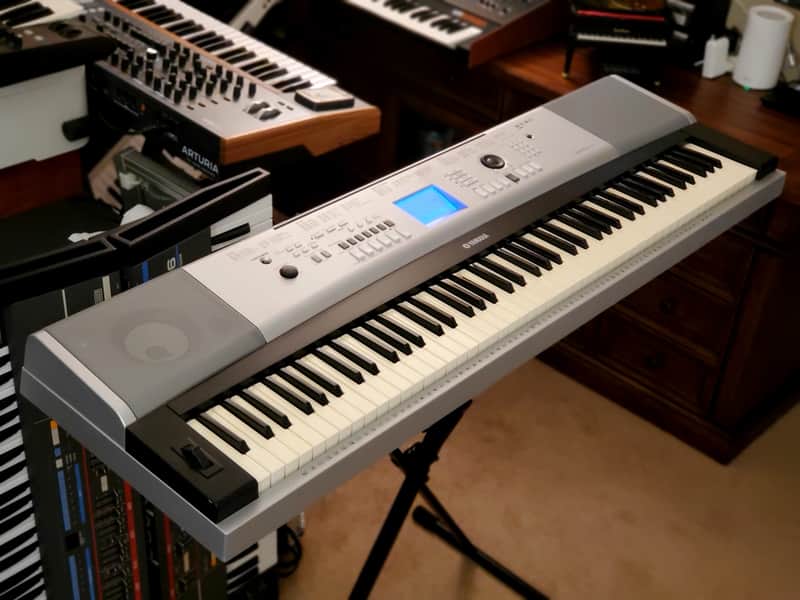 MUST SEE!!! YAMAHA DGX 520 (YPG 525) SEMI-WEIGHTED 88-KEY | Reverb