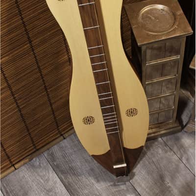 Roosebeck Grace Mountain Dulcimer Solid Spruce Top & Walnut - Knotwork image 4