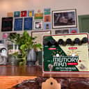 Electro-Harmonix Deluxe Memory Man 550-TT Tap Tempo 550Ms Analog Delay 2012 - Present - Green