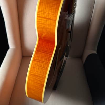 Peerless Cremona 17" Archtop image 5