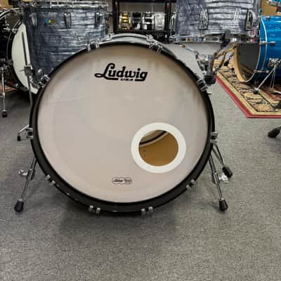 Ludwig Sky Blue Pearl Classic Maple Drum Set image 2