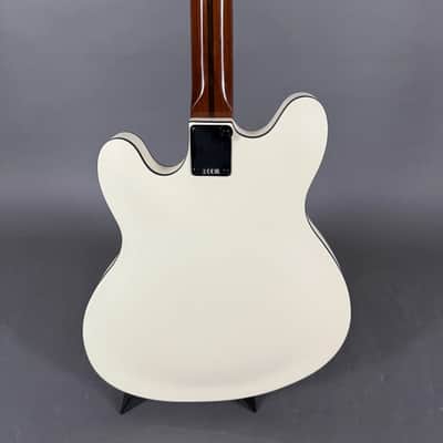 Fender Tom Delonge Starcaster, Satin Olympic White 3,1 kg inkl. Gigbag image 7