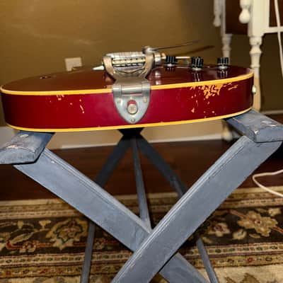 1966–67 Martin GT-75 Burgundy finish.  Comes/w Carrying case– All Original w/ DeArmond Pickups & Bigsby image 10
