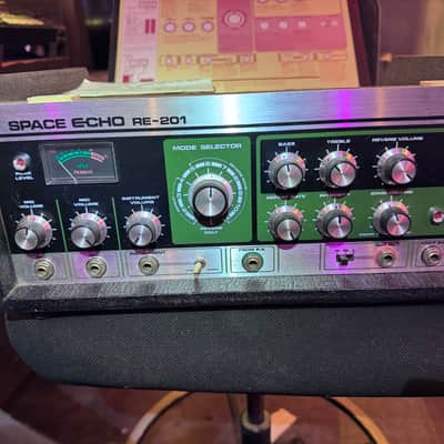 Roland RE-201 Space Echo Tape Delay / Reverb 1974 - 1988 - Black