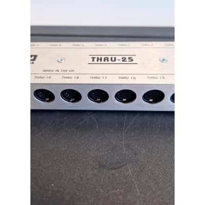Kenton THRU-25 - MIDI Interface - Silver - Very Good image 3