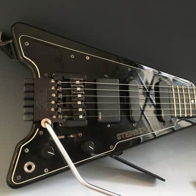 Steinberger GP4T 1986  "Mini V"  Black image 7