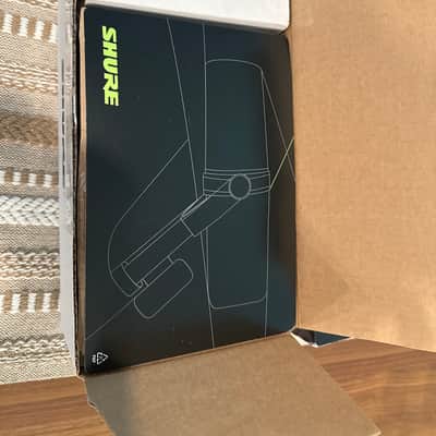 Shure SM7B Cardioid Dynamic Microphone 2001 - Present - Black