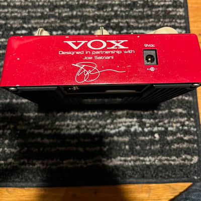 Vox Satchurator 2010s - Red image 8