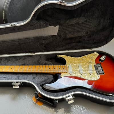 Fender Strat Plus 1997 – Sunburst, Plek’d + OHSC – Excellent image 10
