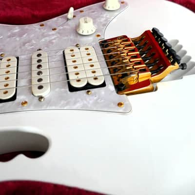 Ibanez JEM7VWH Steve Vai Signature – 2019 Final-Year Fujigen MIJ – Original Hard Case image 7