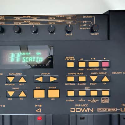 Roland GR-1 Guitar Synthesizer Expanded 6MB w/ Original Case Manual Power Supply image 8