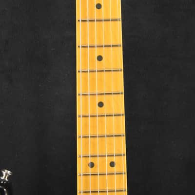 Mint Fender American Professional Classic Stratocaster 3-Color Sunburst Maple Fingerboard image 4
