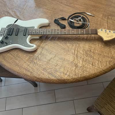 Fender Squier Strat 2010 - Pearl white image 2