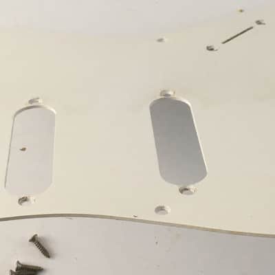 1990s Vintage 1-ply 50s Fender USA Guitar Natural Relic American Strat Pickguard Off White image 16