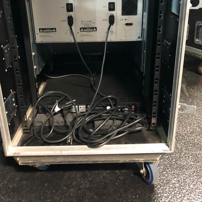 [Lot #24] Soundcraft Vi 3000, Stage Box, Cards, and Flight Case image 18