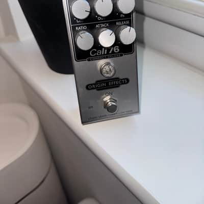 Origin Effects Cali76 Compact Deluxe Compressor 2010s - Silver image 1