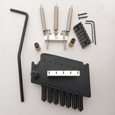 Legator Tremolo Bridge Multiscale Headless Guitar 7 String - Black image 2