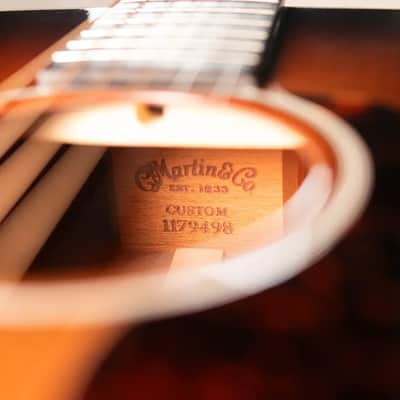 Martin Custom 000-18 Golden Era 1937 Acoustic Guitar, Quilted Mahogany/Adirondack Spruce, 1935 Sunburst with Hardshell Case - Used image 15