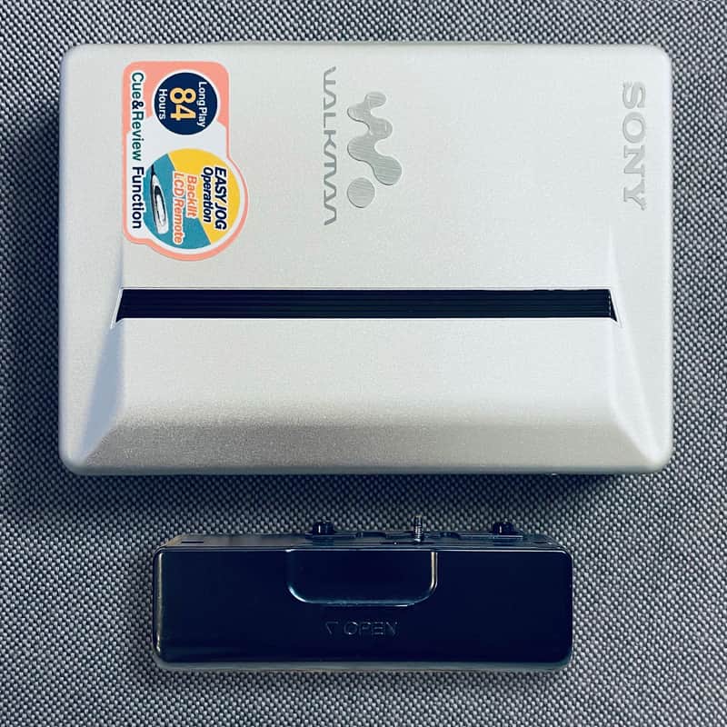 Sony WM-EX910 Walkman Cassette Player, Top Silver ! Working ! image 1