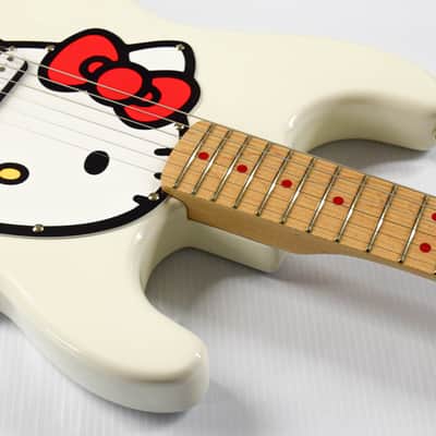 Squier Hello Kitty Stratocaster - White image 5