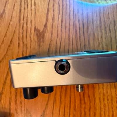 Electro-Harmonix / JHS Nano Lizard Queen Octave Fuzz image 7