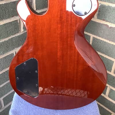 Dean USA Custom Shop "Deceiver" Bass Guitar 2009 - Walnut image 11
