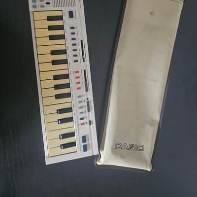 Casio PT-1 29-Key Mini Synthesizer 1982 - 1988 - White image 2