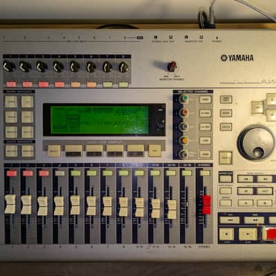 Yamaha AW16G Professional Audio Workstation 16-Track Digital Recorder 2000s - Silver image 20