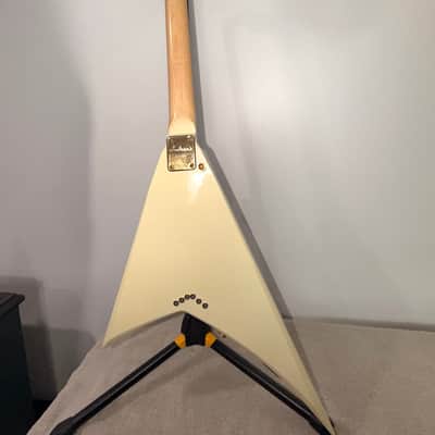 2006 Jackson Pro Series RR3 Rhoads "Special V" (Limited Run, Made in Japan). 2006 - White image 5