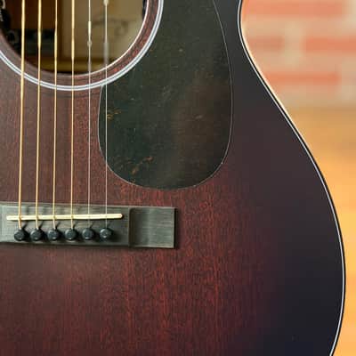 Martin 000JR-E Jeff Tweedy Junior Size Acoustic-Electric Guitar - Tweedy Burst image 3