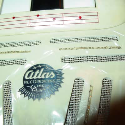 Century by Atlas Accordion image 8