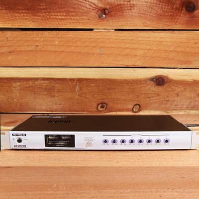 Aphex 228 8 Channel Unbalanced to Balanced Line Level Converter Bump Box image 1