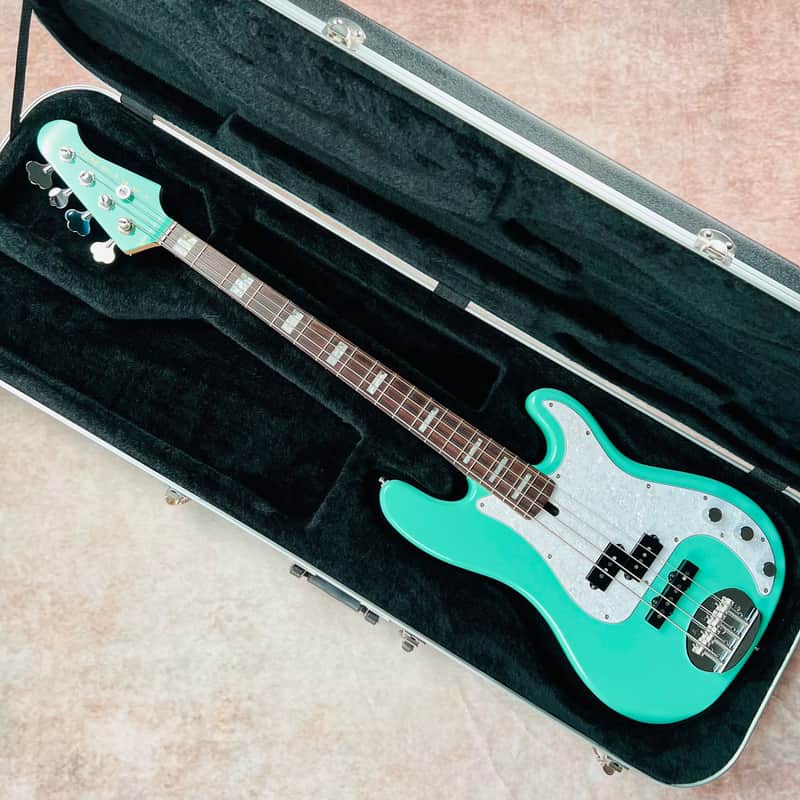Lakland Skyline Series 44-64 Custom PJ - Seafoam Green with