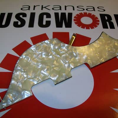 Pickguard For Hofner Cavern Bass - PEARLOID