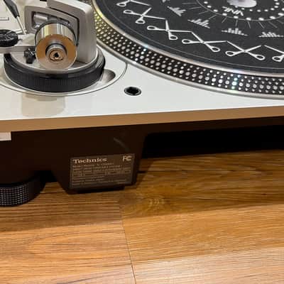 Technics SL-1200MK7 Silver Turntables Pair with Ortofon Concorde Cartridges image 4