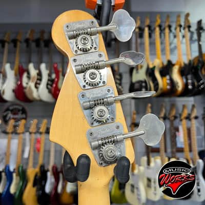 Fender   1973 Jazz Bass Sunburst Mn True Vintage image 9