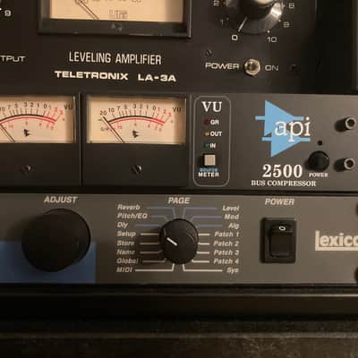 API 2500 Stereo Bus Compressor 2000 - 2019 - Black image 4