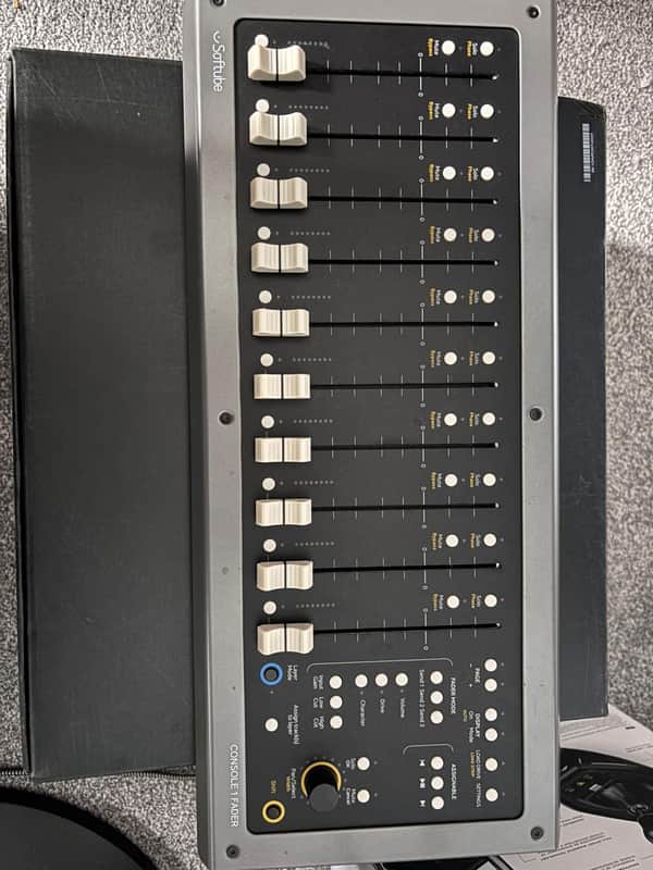 Softube Console 1 Fader USB DAW Control Surface 2019 Gray image 1