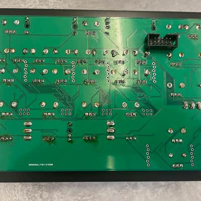 Maneco Labs Grone Expander 2020 - Black & Gold image 2