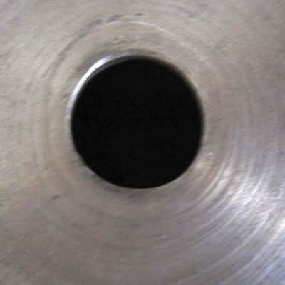 21" Zildjian Avedis 1970s Ride Cymbal - Vintage image 4