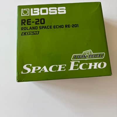 Boss RE-20 Space Echo 2007 - Present - Green image 1