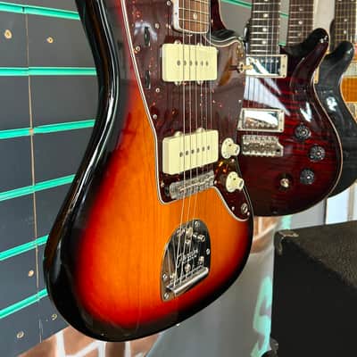 Fender American Original '60s Jazzmaster 3-Colour Sunburst 2017 Electric Guitar image 3