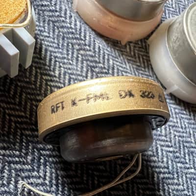 Collection of vintage microphone capsules RFT image 9
