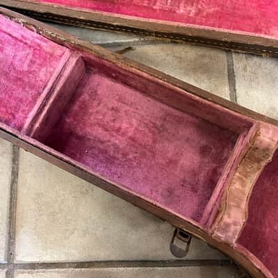 Vintage 1957 Gibson Les Paul 4 Latch Brown Case Pink Lining image 6
