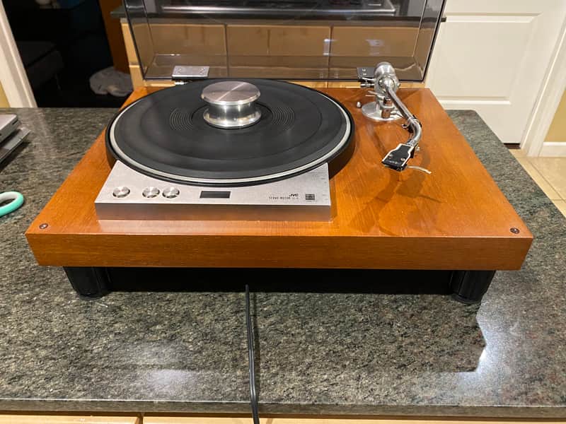 Rare, vintage JVC VL-8 Belt Drive Quadraphonic Capable Turntable image 1