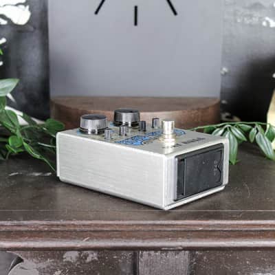 Preowned Way Huge WHE702S Echo-Puss Analog Delay Pedal image 2