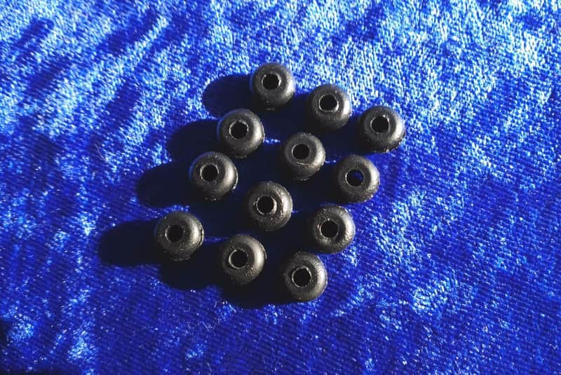 Rickenbacker pickup grommets image 1