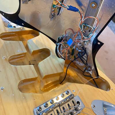 Fender Classic Series 70s Stratocaster-Lace Sensors-with Hardcase image 7