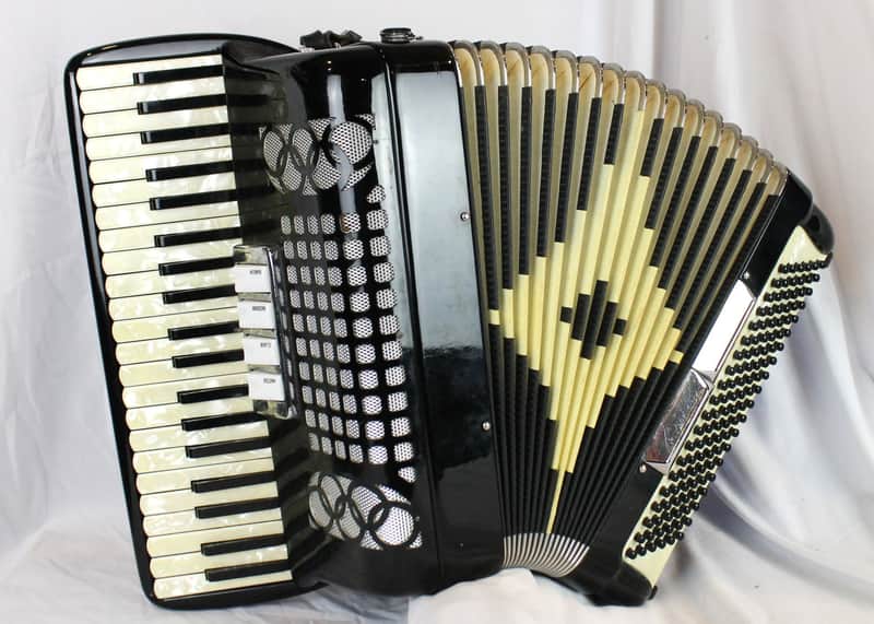 8045 - Black Cintioli Piano Accordion LM 41 120 image 1